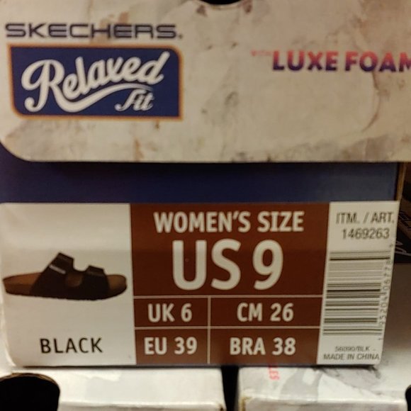 SKECHERS Women Relaxed Fit Luxe Foam Slip on Buckle Sandal  -Black - Picture 8 of 9